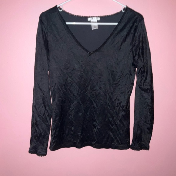 ✨💫🌸VINTAGE BLACK V-NECK LONG SLEEVE BLOUSE🌸💫✨ - Picture 2 of 6